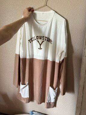 Yellowstone Two-Tone Long Sleeve Tunic - White & Dusty Rose